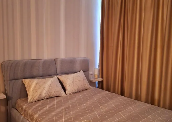 Апартаменты Mirage Deluxe *